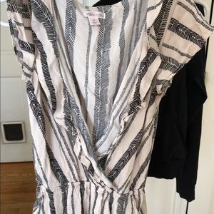 Xhilaration XS fits 2–4 white &black stripe faux wrap casual romper or cover up